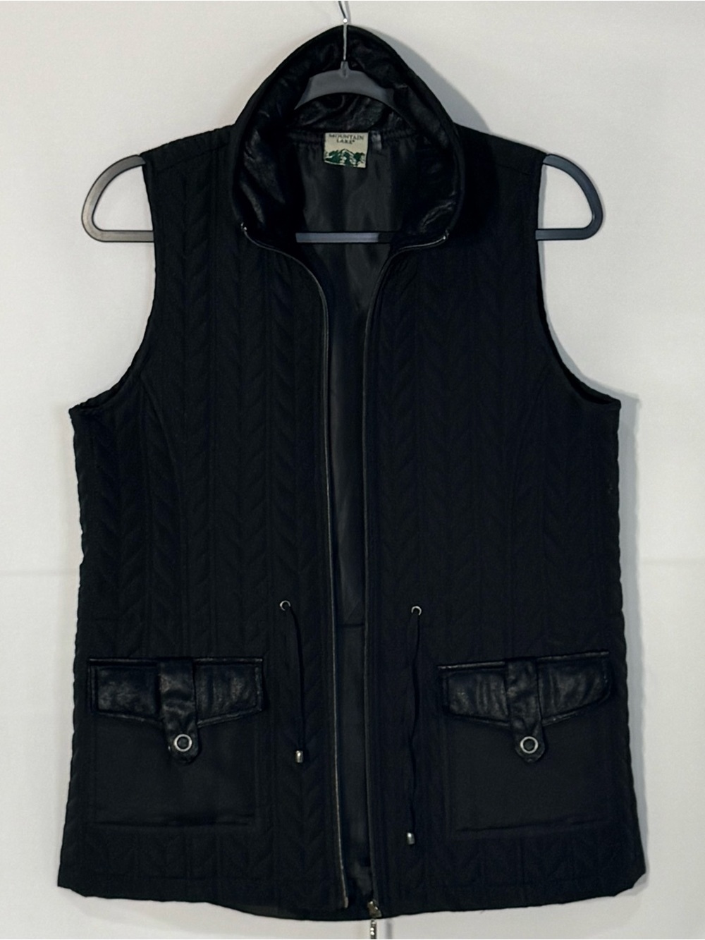 Mountain Lake Black Quilted Utility Vest Faux Leather Trim Size Small - Picture 2 of 8